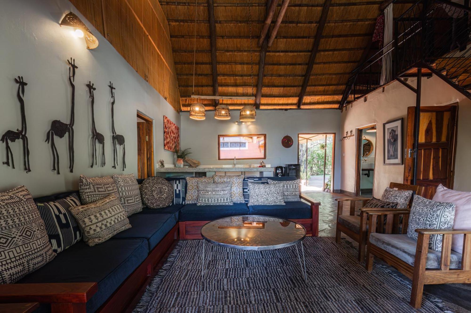 Chundukwa River Lodge - Self Catering House Livingstone Exteriér fotografie